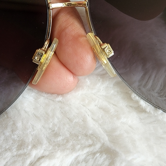 DOLCE AND GABBANA Sunglasses Aviator style - Picture 7 of 9